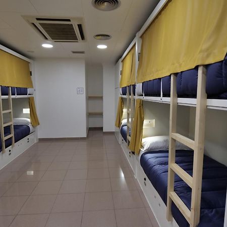 Casucho Da Peregrina Hostel Porriño Екстериор снимка